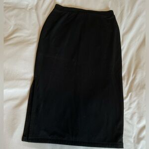 Midi length skirt with side slit